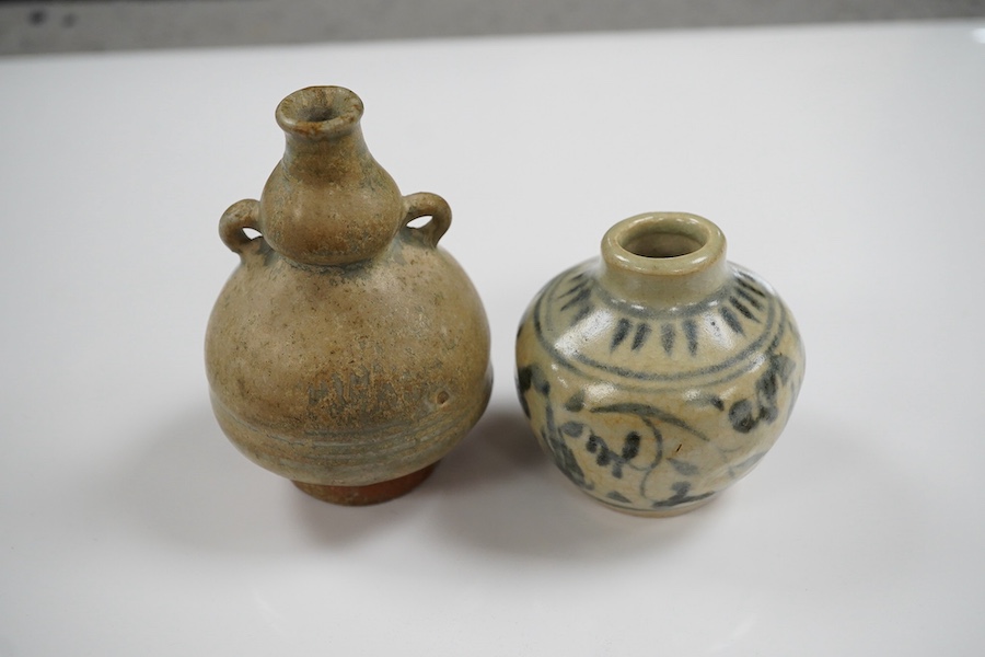 A Chinese blue and white jarlet and a tang dynasty glazed jarlet, 9cm. Condition - commensurate with age